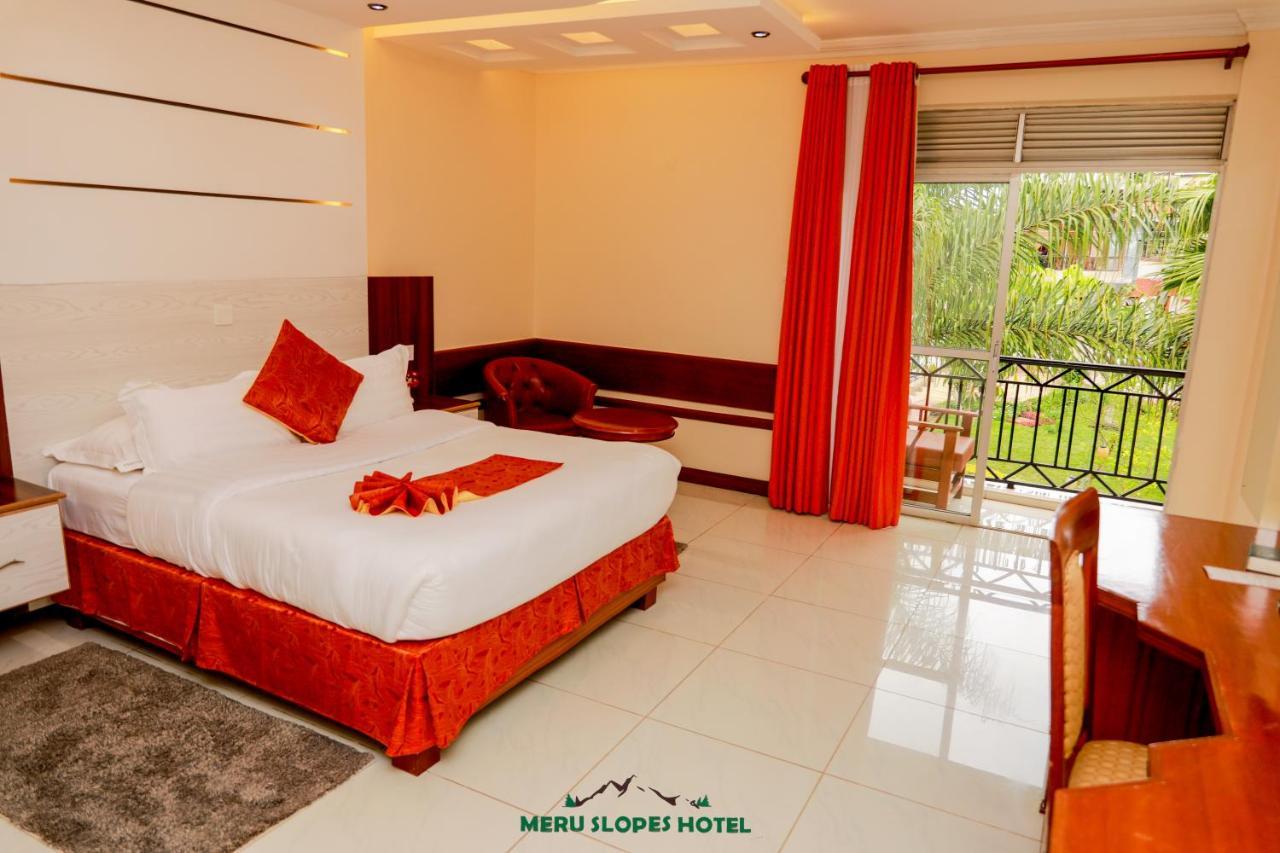 Meru Slopes Hotel Exterior photo