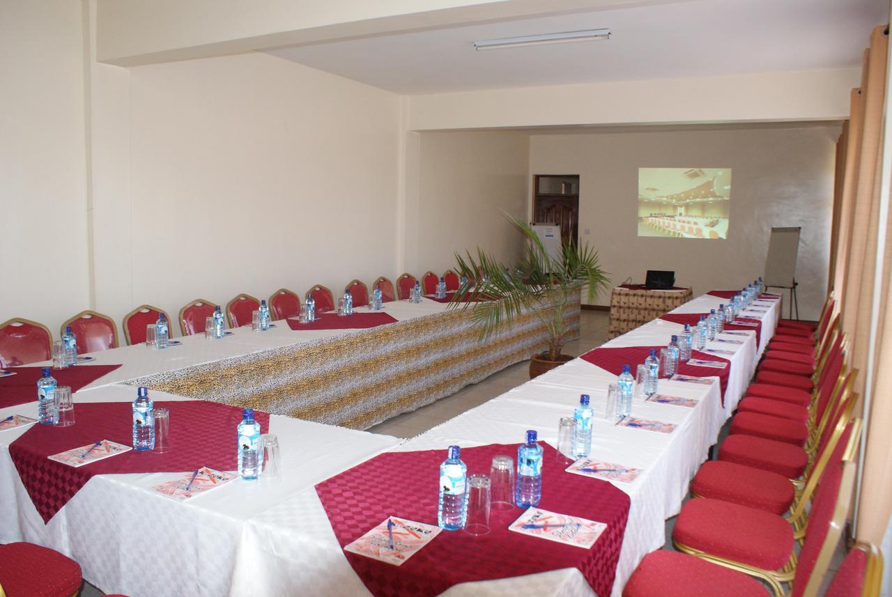 Meru Slopes Hotel Exterior photo