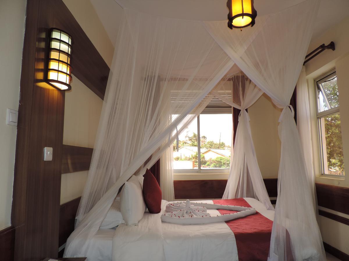 Meru Slopes Hotel Exterior photo